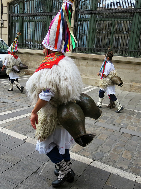 21105299286_629f1b8455_z